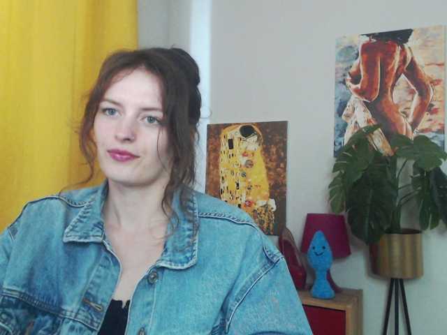 Live sex webcam photo for NadineGold #291781936