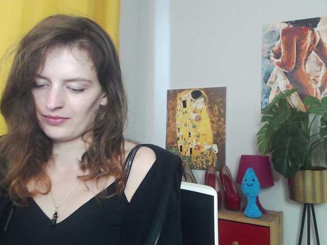 Live sex webcam photo for NadineGold #291822427