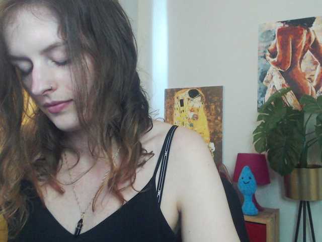 Live sex webcam photo for NadineGold #291823897