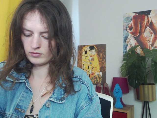 Live sex webcam photo for NadineGold #291835784