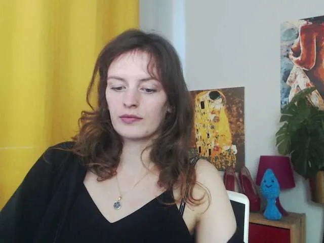 Live sex webcam photo for NadineGold #291877139