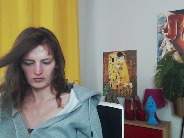 Live sex webcam photo for NadineGold #291885289