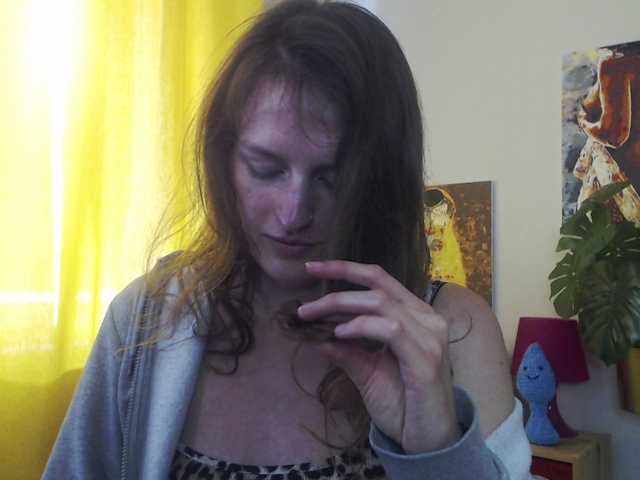 Live sex webcam photo for NadineGold #291932710