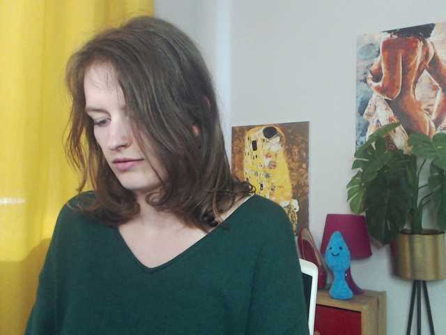 Live sex webcam photo for NadineGold #291973251