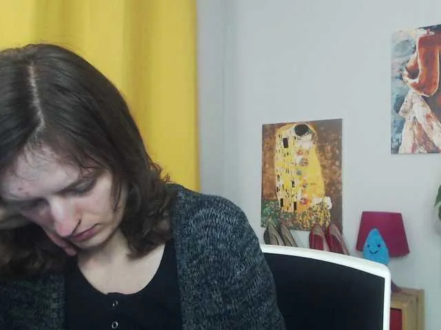 Live sex webcam photo for NadineGold #292112491