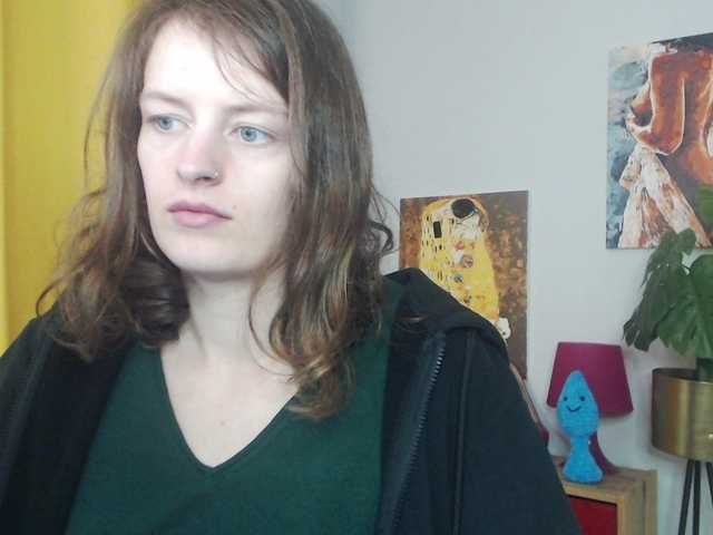 Live sex webcam photo for NadineGold #292211736