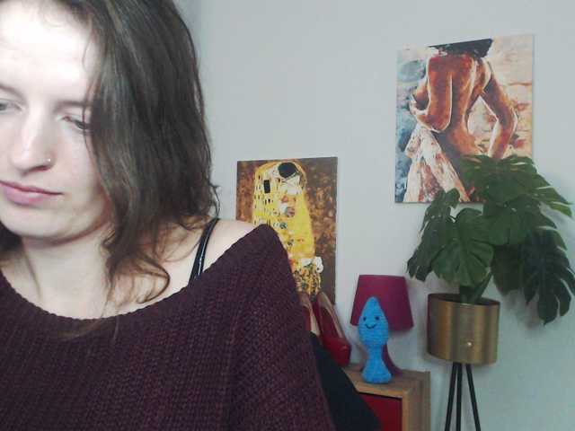 Live sex webcam photo for NadineGold #292247063