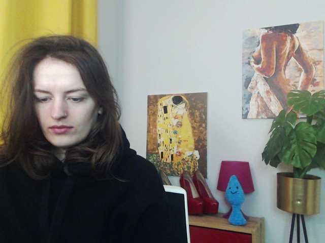 Live sex webcam photo for NadineGold #292339128