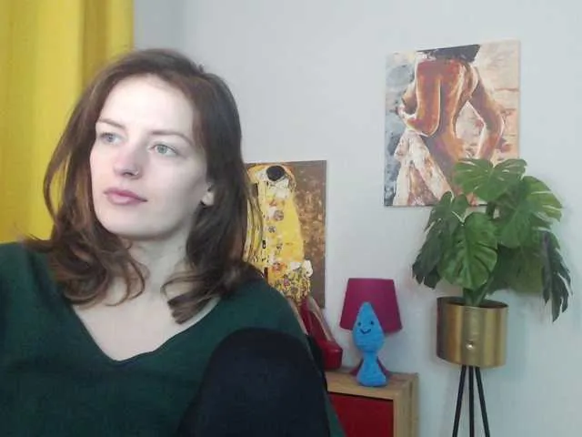 Live sex webcam photo for NadineGold #292352835