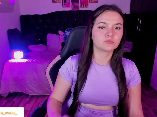 Live sex webcam photo for NahiaraEvans- #291143337