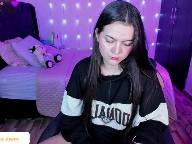 Live sex webcam photo for NahiaraEvans- #291256478