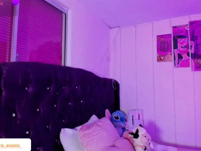 Live sex webcam photo for NahiaraEvans- #291538349