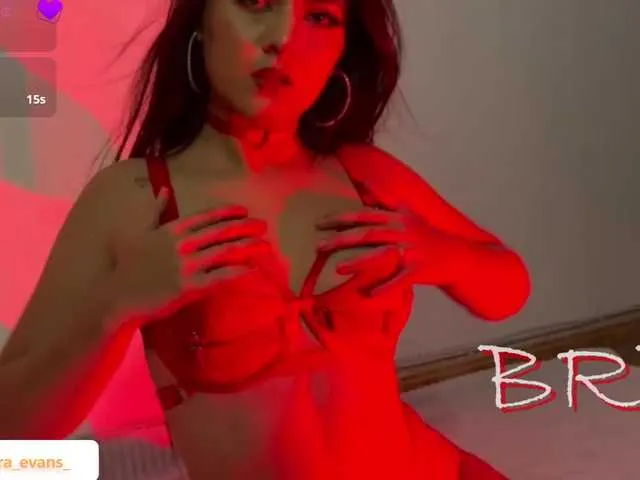 Live sex webcam photo for NahiaraEvans- #291782356