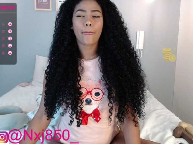 Live sex webcam photo for Nahomixjones #272396061