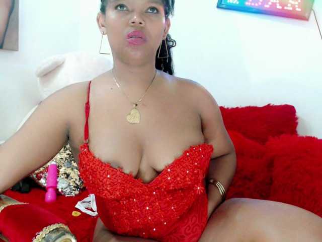 Live sex webcam photo for Nahomy-Maldon #272653814