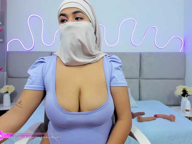 Live sex webcam photo for Nahomy1 #290621174