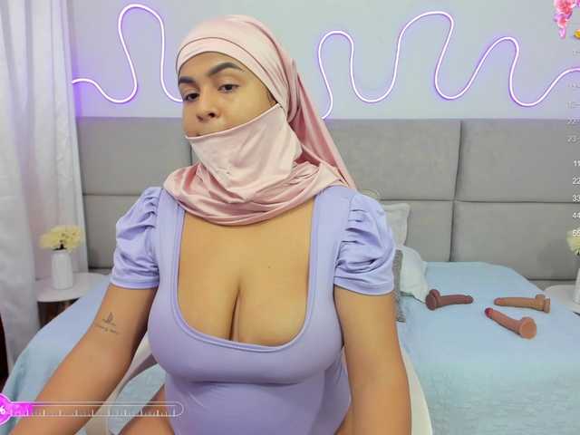 Live sex webcam photo for Nahomy1 #290743826