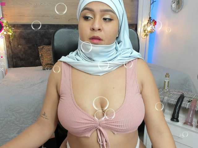 Live sex webcam photo for Nahomyy12 #276506077