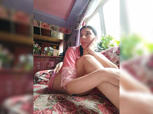 Live sex webcam photo for NaimaModel #290970869