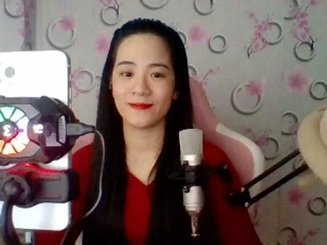 Live sex webcam photo for Nana-68 #290463687