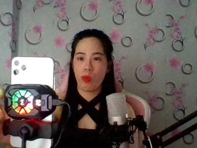 Live sex webcam photo for Nana-68 #290599003