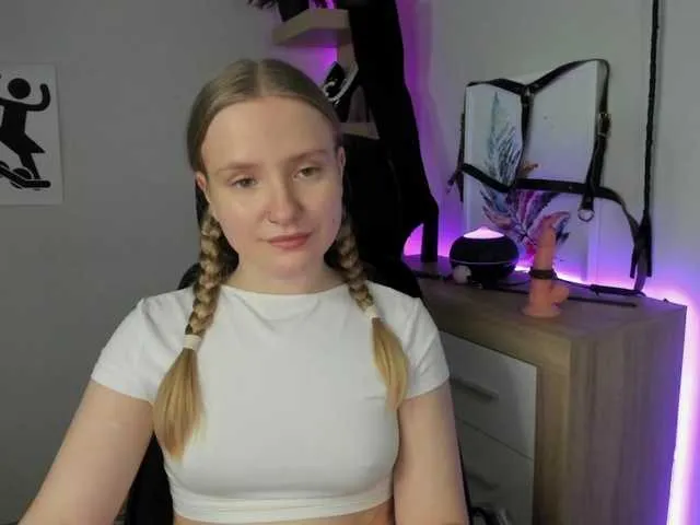 Live sex webcam photo for NancyErotic #290274813