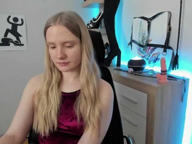 Live sex webcam photo for NancyErotic #290393167