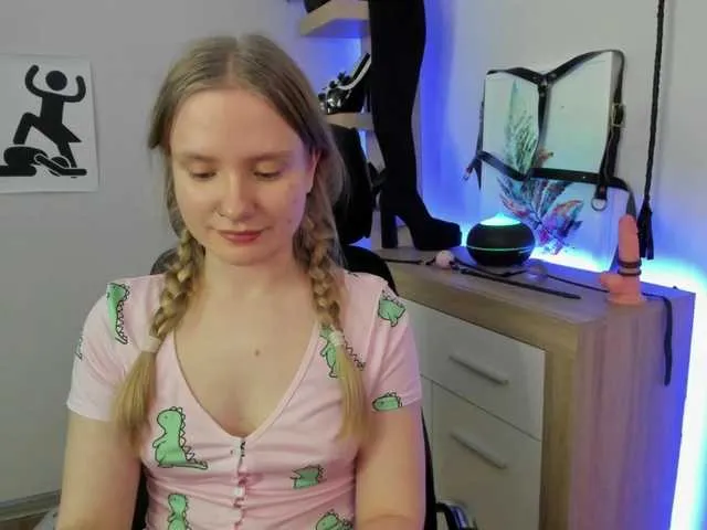 Live sex webcam photo for NancyErotic #290414449