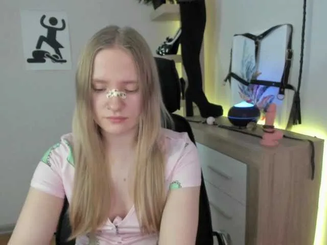 Live sex webcam photo for NancyErotic #290438762