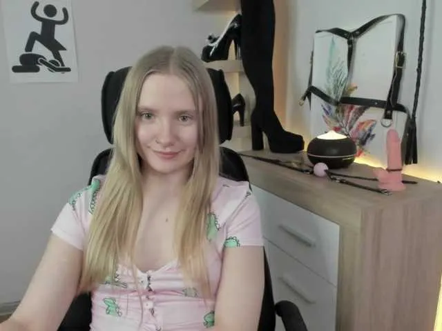 Live sex webcam photo for NancyErotic #290487351