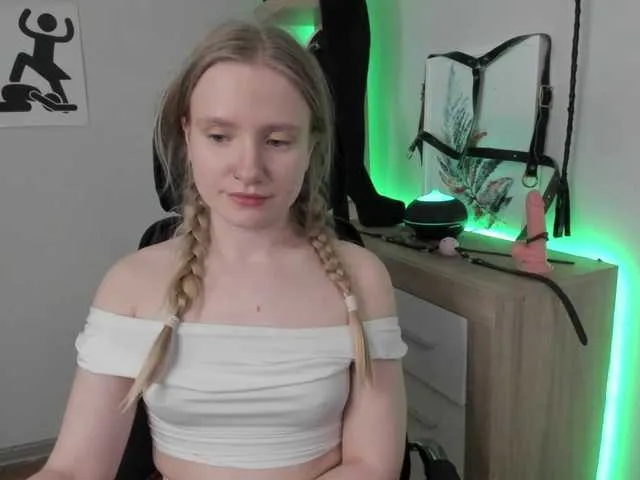 Live sex webcam photo for NancyErotic #290582127