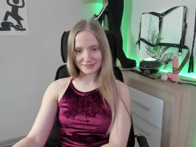 Live sex webcam photo for NancyErotic #290602299