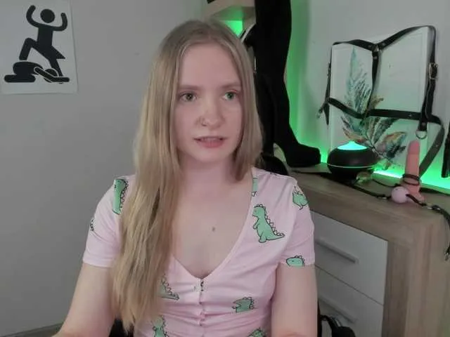 Live sex webcam photo for NancyErotic #290613638