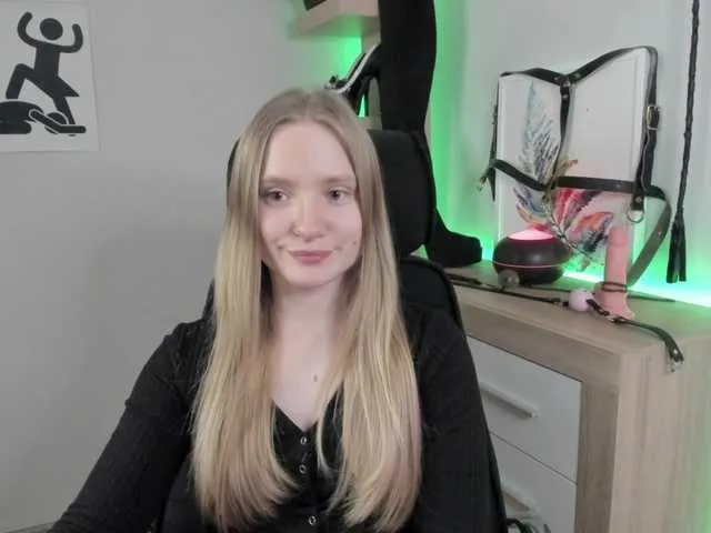 Live sex webcam photo for NancyErotic #290628104