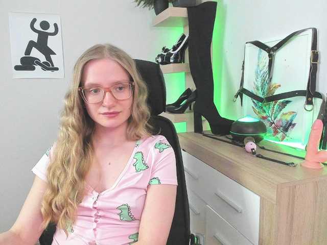 Live sex webcam photo for NancyErotic #291016079