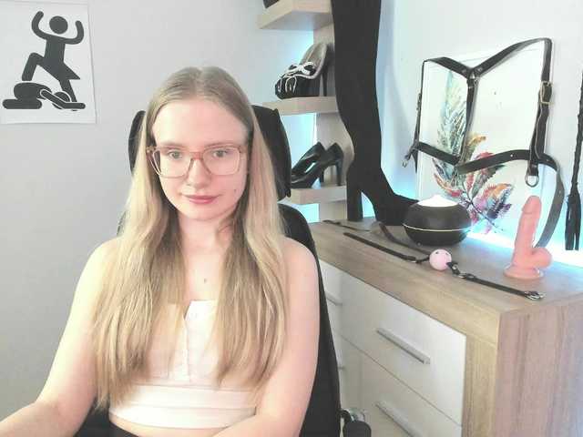 Live sex webcam photo for NancyErotic #291075435