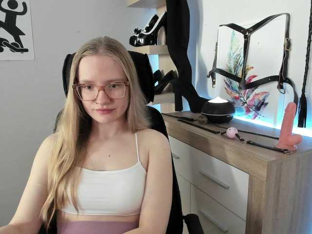 Live sex webcam photo for NancyErotic #291183155