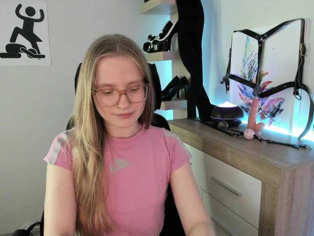 Live sex webcam photo for NancyErotic #291198370