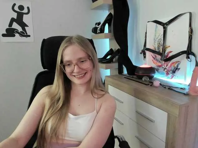 Live sex webcam photo for NancyErotic #291240017