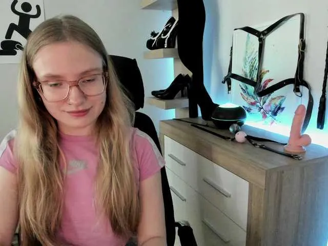 Live sex webcam photo for NancyErotic #291276857