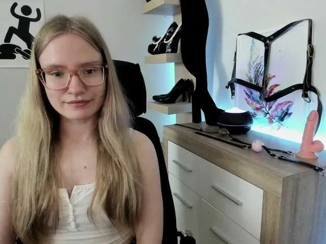 Live sex webcam photo for NancyErotic #291283389