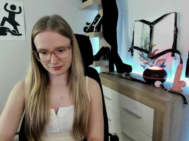 Live sex webcam photo for NancyErotic #291286719