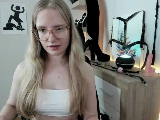 Live sex webcam photo for NancyErotic #291369466