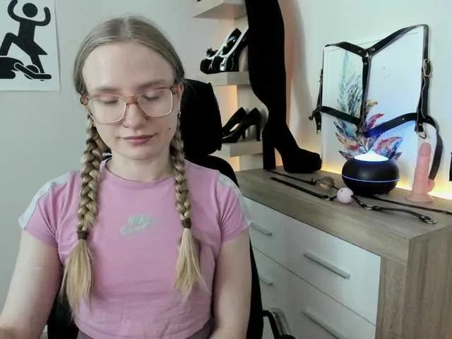 Live sex webcam photo for NancyErotic #291389576