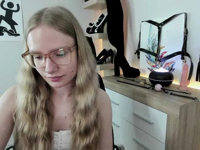 Live sex webcam photo for NancyErotic #291409325