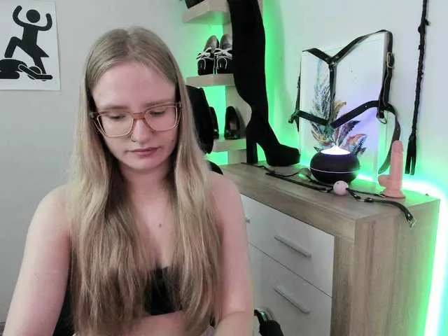 Live sex webcam photo for NancyErotic #291437184