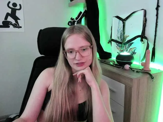 Live sex webcam photo for NancyErotic #291440626