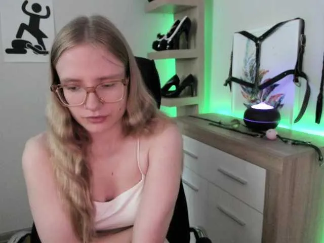 Live sex webcam photo for NancyErotic #291457294