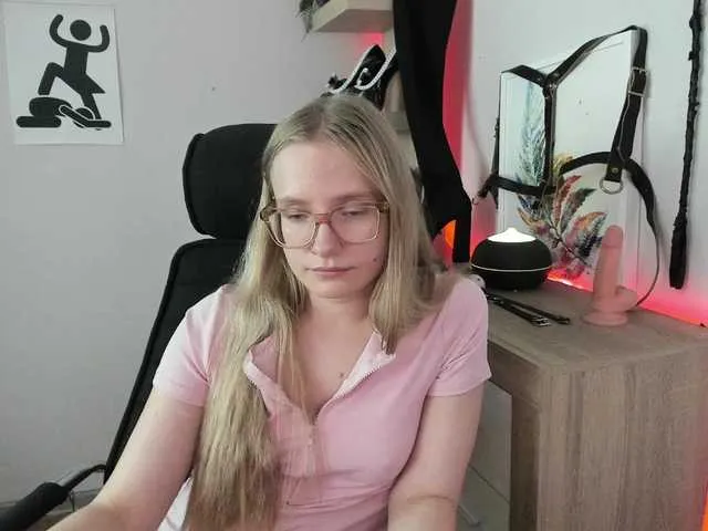 Live sex webcam photo for NancyErotic #291568957