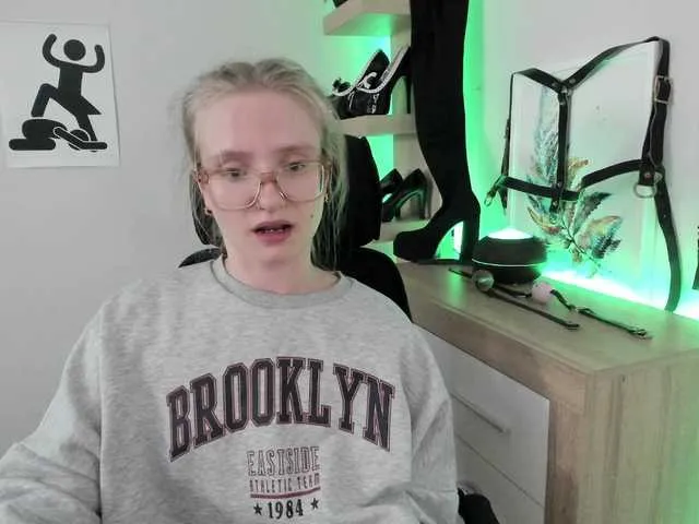 Live sex webcam photo for NancyErotic #291682153